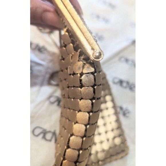 Vintage Cache Shiny Gold Metallic Evening Purse Handbag Clutch Disco 70s 80s - Picture 8 of 10